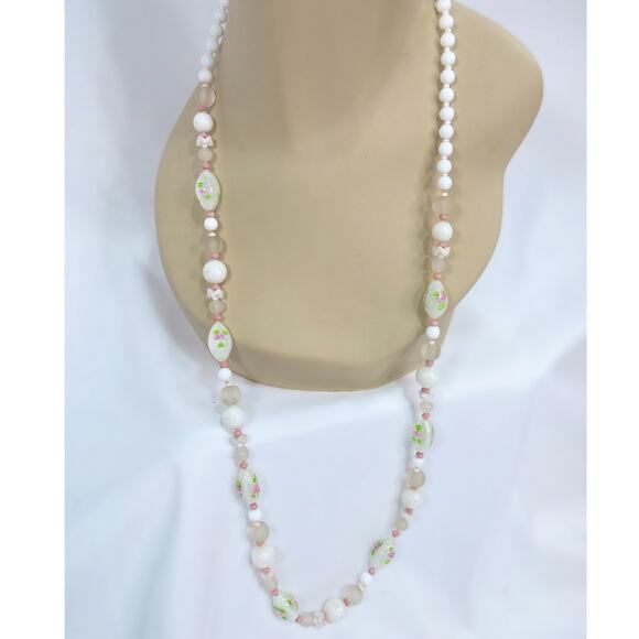 Vintage Milk Glass Necklace 34 Inch Length Floral Painted Murano Style Feminine - Picture 8 of 10